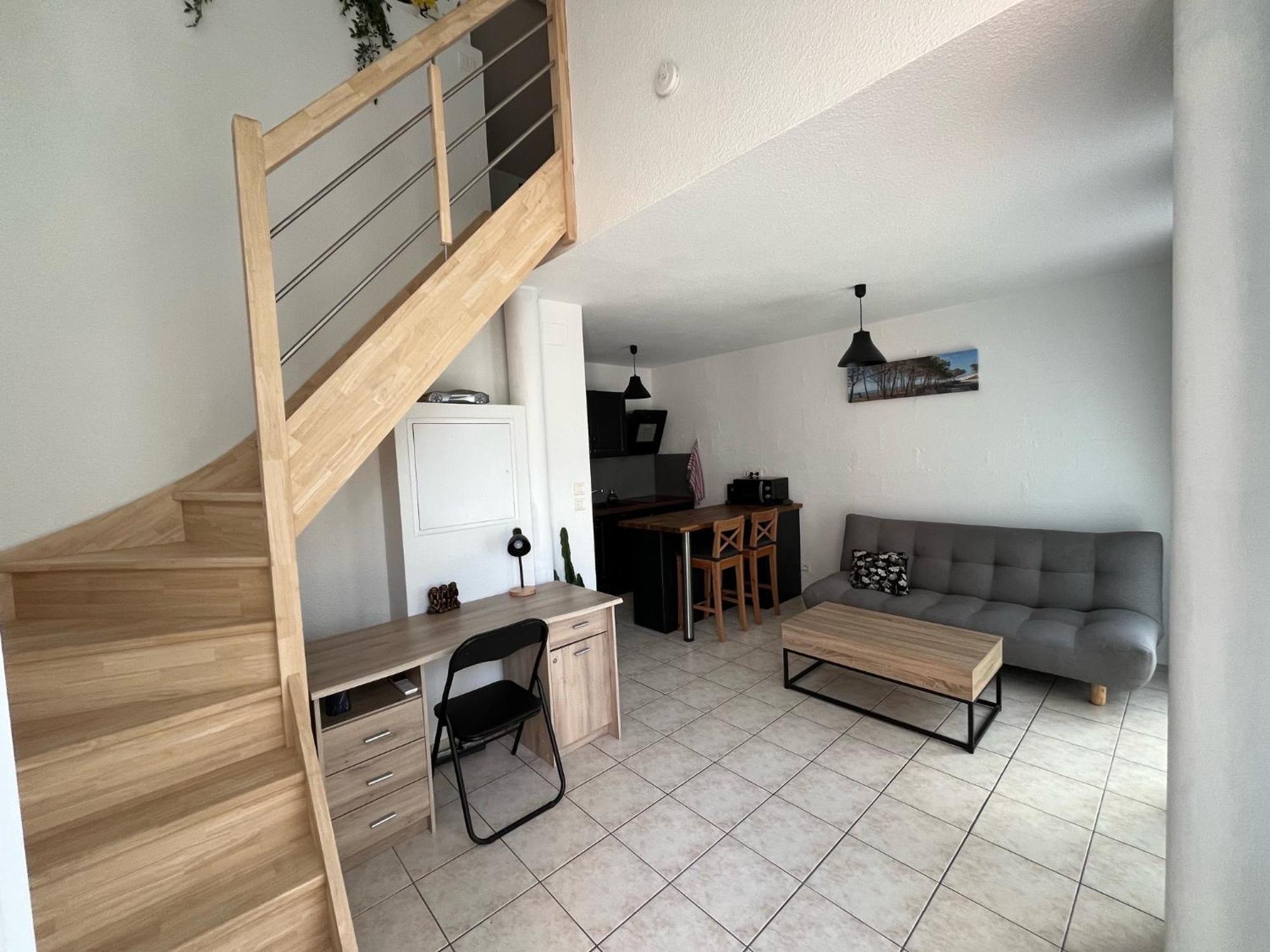 Duplex Bordeaux - Place De Parking Privee - Tram